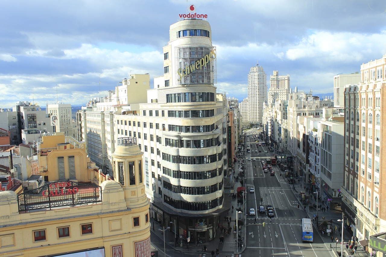 Image - gran vía madrid spain city centre