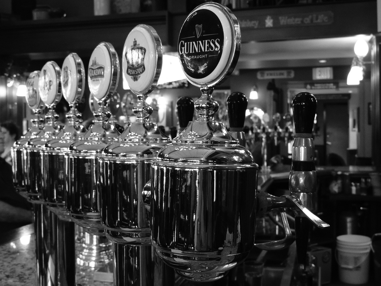 Image - draft beer bar pub faucet