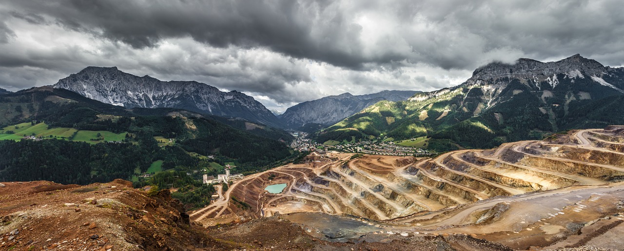 Image - pit mine hole open quarry mining