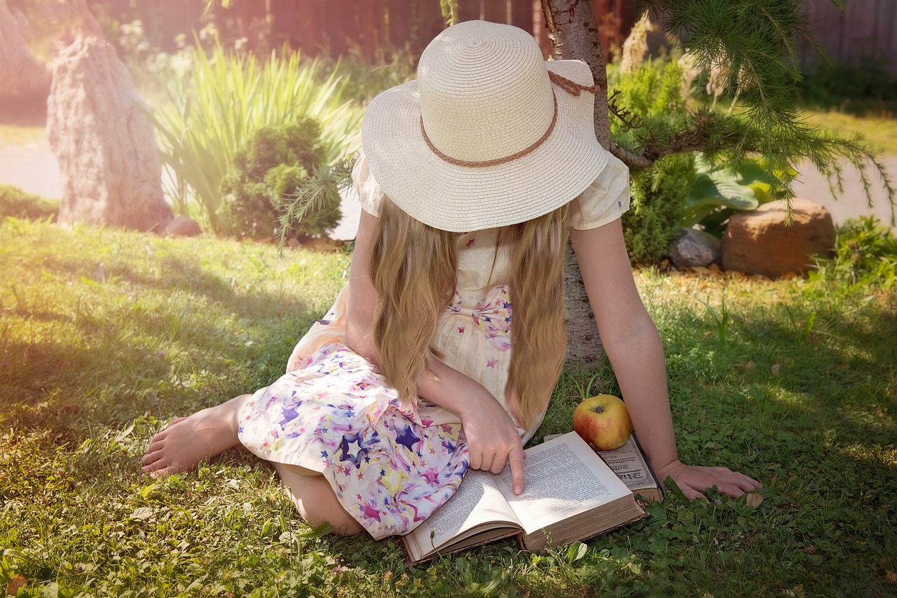 Image - person human child girl hat