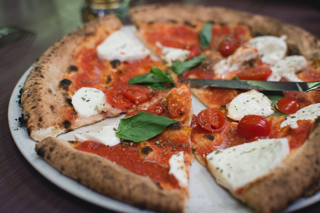 Image - margherita pizza sliced food