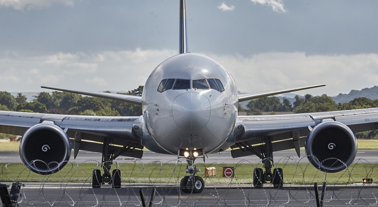 Image - aircraft manchester jet fly